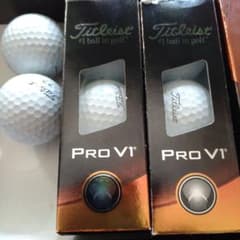 なお様専用　　　タイトリスト PROＶ1【8個】のサムネイル