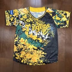 阪神タイガース ユニフォームのサムネイル