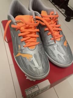 PUMA ULTRA 1.0 シューズ 27.0cm シルバー/オレンジのサムネイル