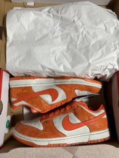 Nike WMNS Dunk Low"Total Orange"のサムネイル