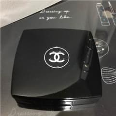 CHANEL シャネルアイシャドウイレールオンブルのサムネイル