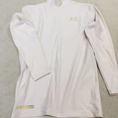 UNDER  ARMOURのサムネイル