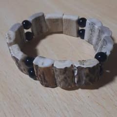 鹿角のブレスレットのサムネイル