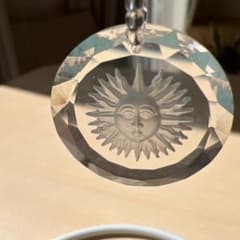 スワロフスキーサンキャッチャー 太陽デザイン。ブルーアクアオーラと水晶。お車用のサムネイル
