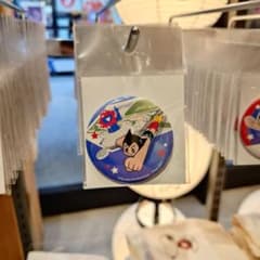 完売品】ミャクミャク 鉄腕アトム 缶バッジC 大阪万博会場限定品