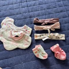 女の子　スタイ　靴下　ヘッドバンド　セットのサムネイル