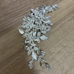 ウェディング ヘッドドレス コーム式のサムネイル