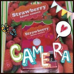 いちご柄カメラ☆フィルム式のサムネイル