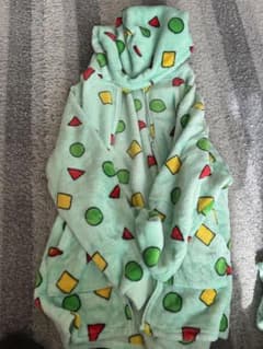 しまむらクレヨンしんちゃん パジャマ Lサイズのサムネイル