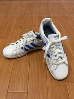 アディダス スニーカー♪24センチお値下げしました！のサムネイル