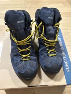 【値下げ】mont-bell 登山靴 GORE-TEX 24.5cm（箱付き）のサムネイル