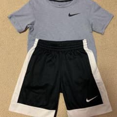 NIKE ナイキ Tシャツとパンツセット　140のサムネイル