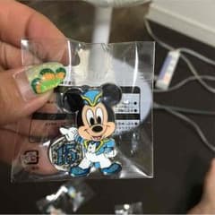 ディズニー ピンバッジのサムネイル
