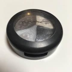 M.A.C アイシャドウのサムネイル