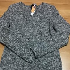 ★アンタイトル★Ｖネックセーター4のサムネイル