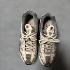 NIKE SHOX シルバー グレー 27cmのサムネイル