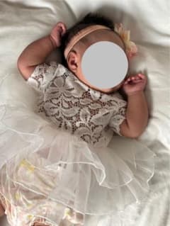 新生児用ホワイトレースドレスのサムネイル