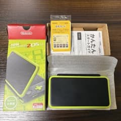 New Nintendo 2DS LL ブラック/ライム 本体のサムネイル