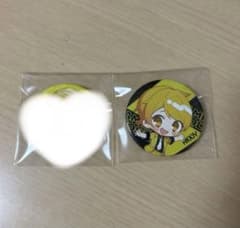 AMPTAK×COLORSあっきぃさん缶バッジのサムネイル
