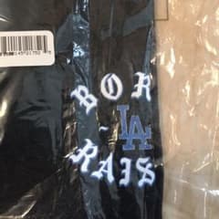 BORN X RAISED ドジャース優勝記念　XXLのサムネイル