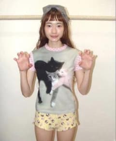 Ashley Williams 猫プリント 半袖Tシャツ - メルカリ