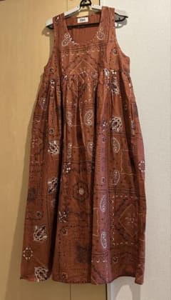 CUR COLLECTION ペイズリー柄 花柄 ノースリーブワンピースのサムネイル