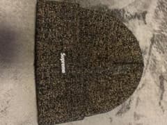 supremeニット帽のサムネイル