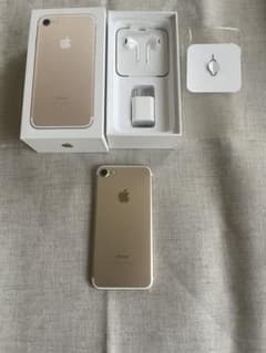 iPhone 7 32G SIMロック解除済みのサムネイル