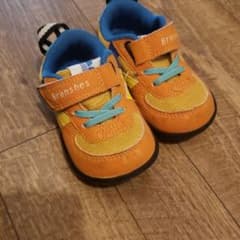 キッズスニーカーのサムネイル