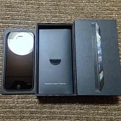 iPhone5 黒 16GB 美品のサムネイル