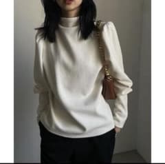 【断捨離】Ameri 2WAY PUFF SLEEVE BOUCLE TOPのサムネイル