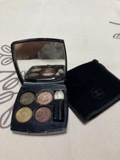 CHANELアイシャドウ　レ キャトル オンブル 342 ルミエールのサムネイル