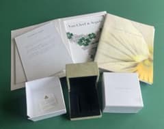 空箱】Van Cleef & Arpels ジュエリーボックス 空箱＆冊子 - メルカリ