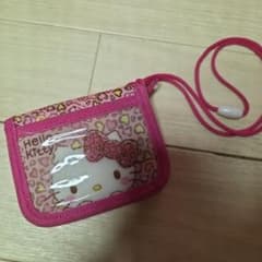 Hello Kitty ドット柄お財布？ネックストラップ付き Hello Kitty ネックストラップ付 二つ折り財布 - メルカリ