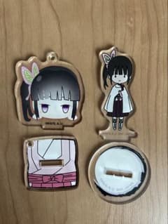 鬼滅の刃 栗花落カナヲ アクリルスタンド 2種セットのサムネイル