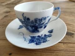 【廃盤品】ロイヤルコペンハーゲン ブルーフラワー デミタスカップ&ソーサーのサムネイル