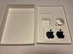 MacBook Air M2 13.6インチ A2681 純正箱 ''空箱''のサムネイル