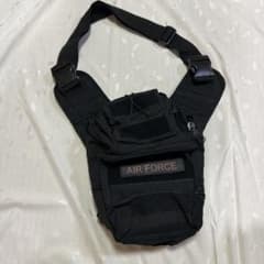 ミリタリー系　メッセンジャーバッグ　ショルダーバッグ　古着　90s マッチョのサムネイル