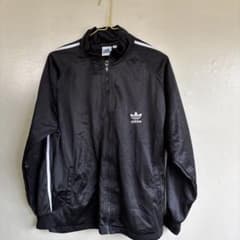 adidasトラックジャケット 160表記 - メルカリ