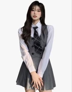 グレー 制服 ダブルボタン ネクタイ付きのサムネイル