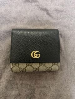 GUCCI グッチ GGマーモント 二つ折り財布 ブラック ベージュのサムネイル