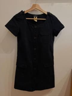 A.P.C. 黒 ボタン付き半袖ワンピースのサムネイル