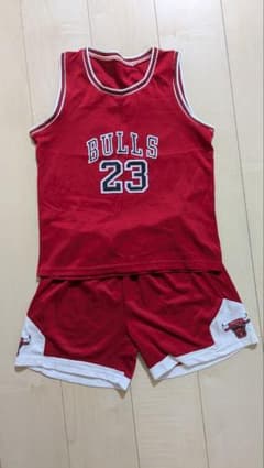 BULLS ユニフォーム JORDAN 23番 赤　150 上下2枚セットのサムネイル