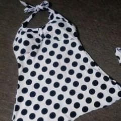 水玉ワンピース水着のサムネイル