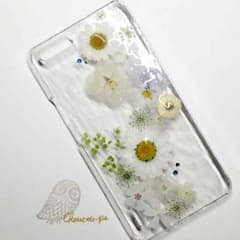 Miki様 オーダー お花畑スマホケースのサムネイル