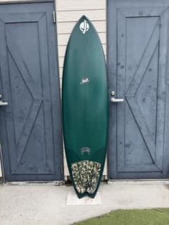 鴨川手渡し2026 LOST RNF Kingfish 6'2' ティント 美品 鴨川手渡し2026 LOST RNF Kingfish 6'2' ティント 美品 - メルカリ