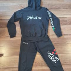 子供用　ATHLETA アスレタ　スウェットセット　160センチのサムネイル