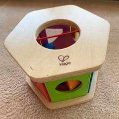 Hape 知育玩具のサムネイル