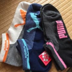 プーマ 靴下 size23〜25㌢ 3足のサムネイル