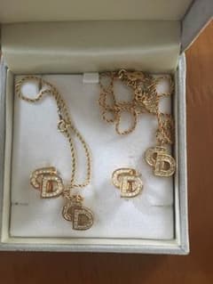 Diorのサムネイル